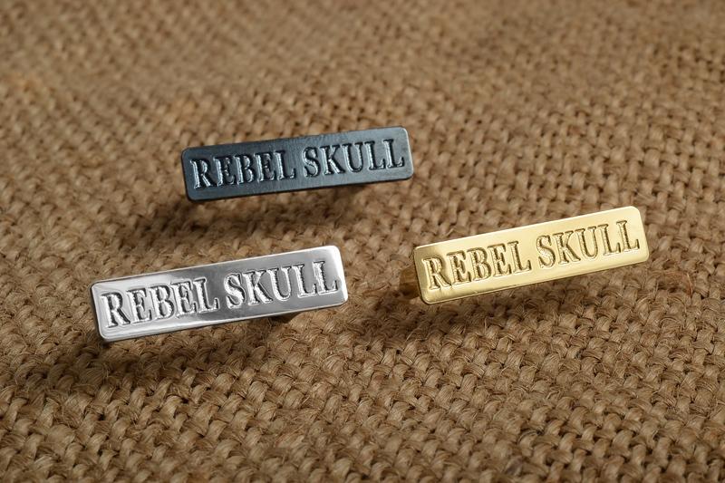 Шильд Rebel Skull