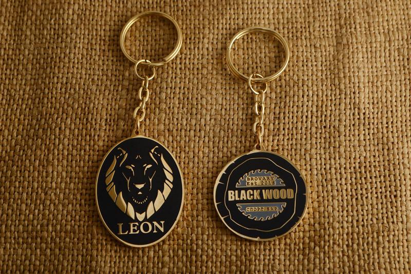 Брелок LEON