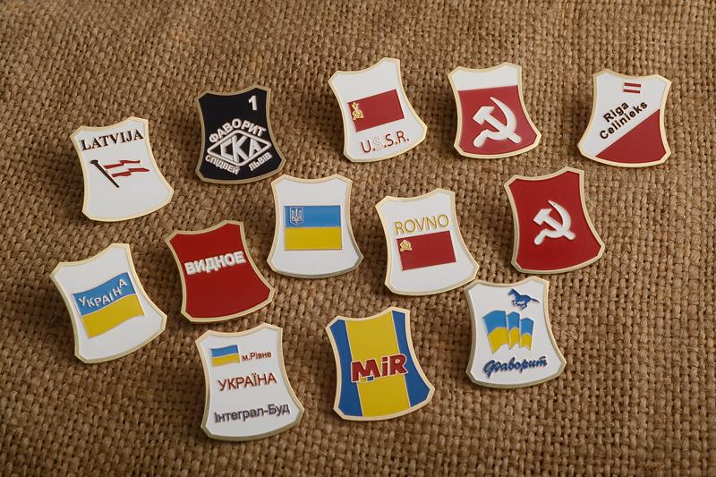 Значки Жилети